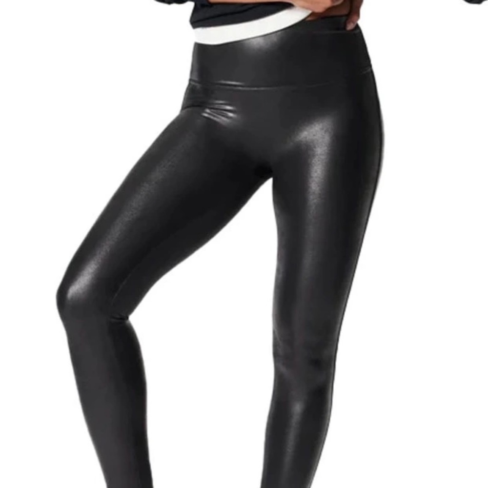 SPANX Faux Leather Leggings NWOT (Sz L Petite)
